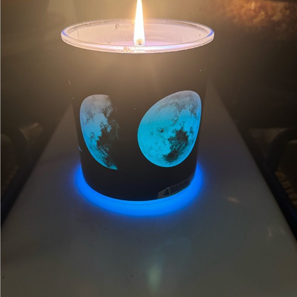 Color changing candle New - Picture 8 of 9